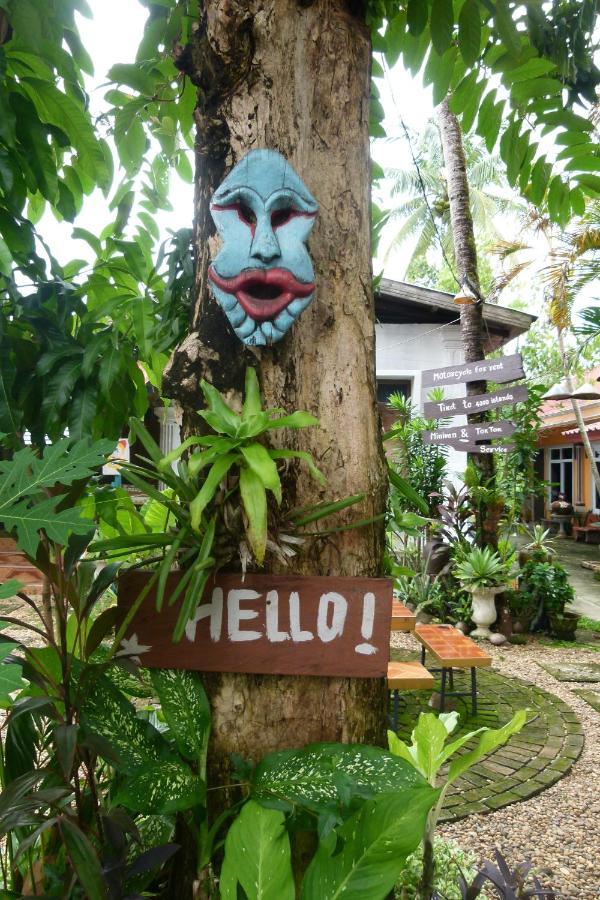 Khamphouy Guesthouse Champasak Exterior foto